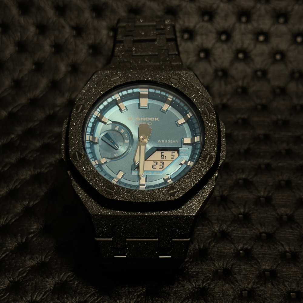 FROSTED BLACK