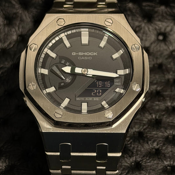 SILVER TITANIUM
